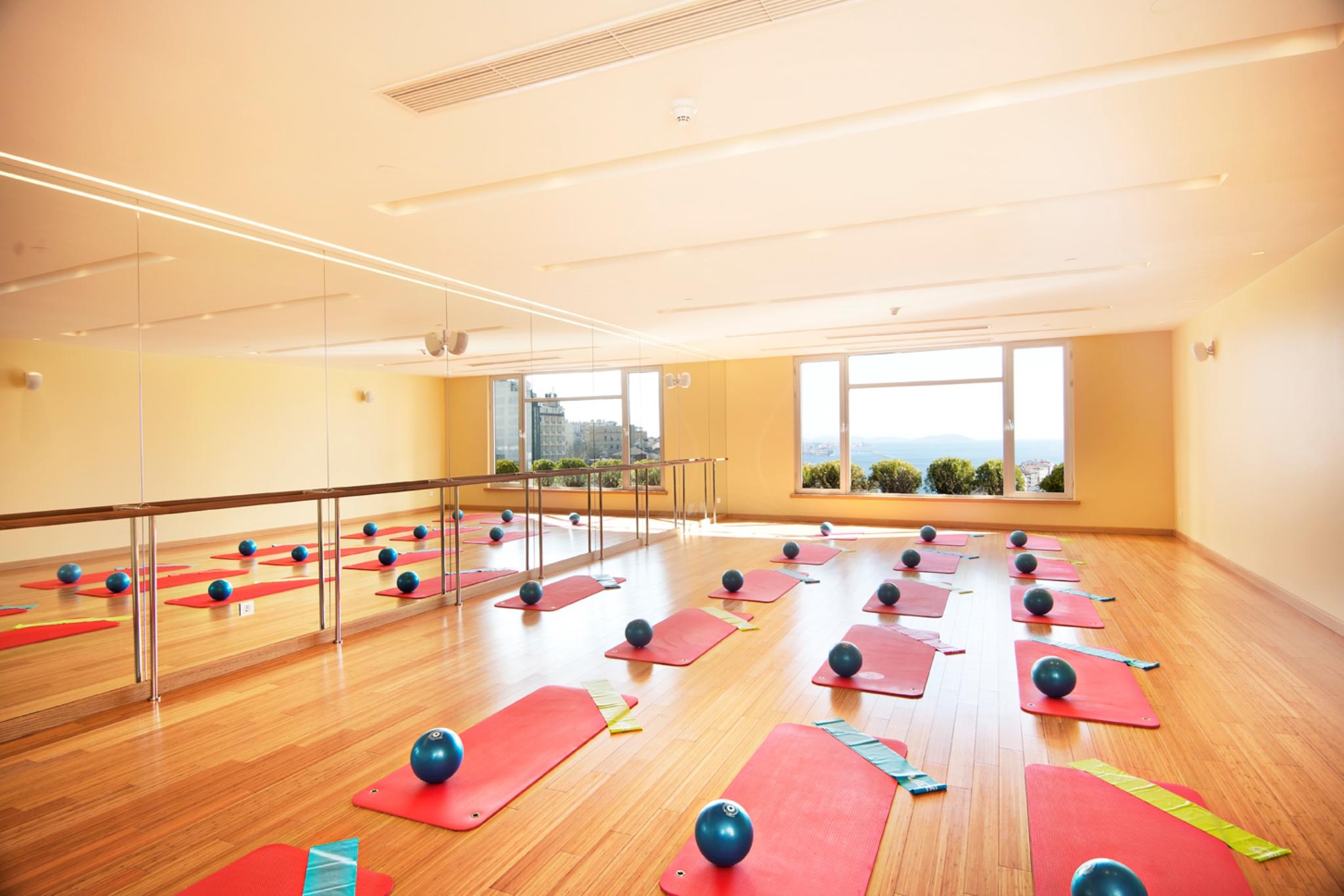 The Marmara Taksim Hotel Isztambul Kültér fotó The Yoga Room