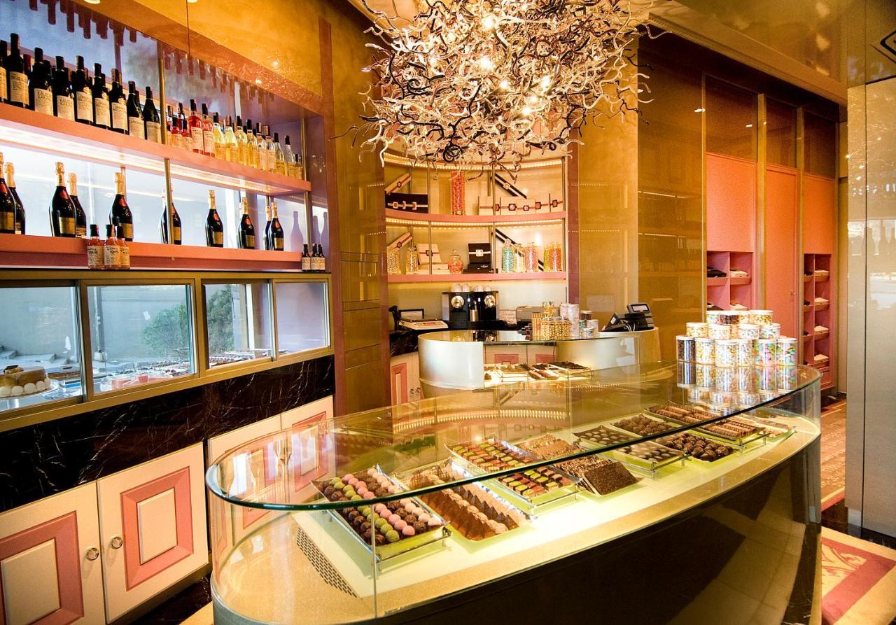 The Marmara Taksim Hotel Isztambul Kültér fotó The Chocolate Bar