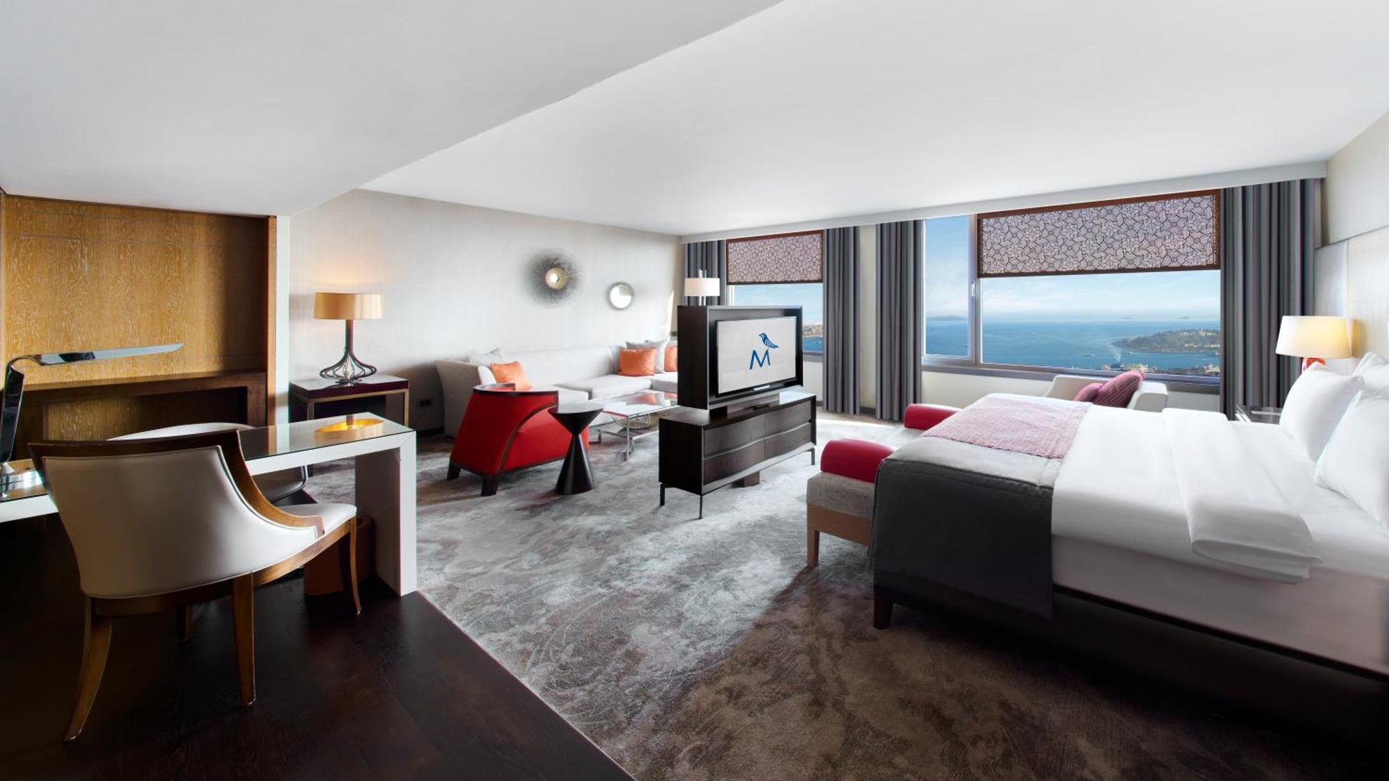 The Marmara Taksim Hotel Isztambul Kültér fotó A suite at the hotel